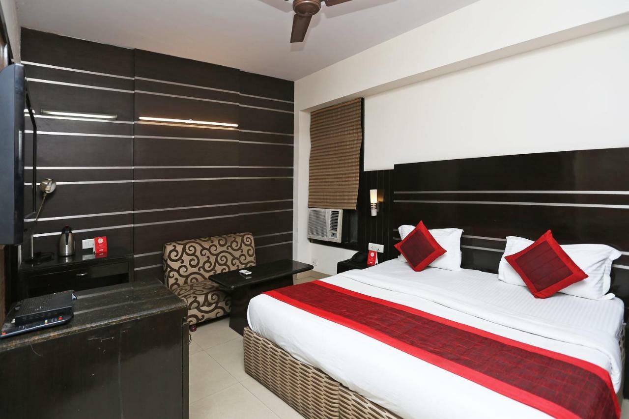 Oyo 13541 Otani Hotel Delhi  Buitenkant foto
