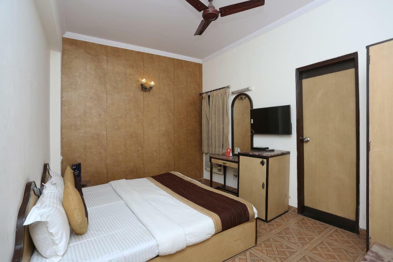 Oyo 13541 Otani Hotel Delhi  Buitenkant foto