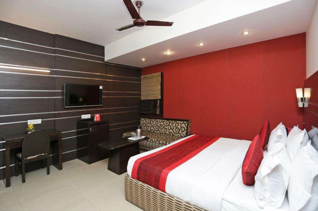 Oyo 13541 Otani Hotel Delhi  Buitenkant foto